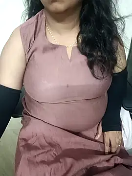Snapshot of Bhabhiji1 chatting on 04/15/26, 09:05 Bhabhiji1 online show from 04/15/26, 09:05