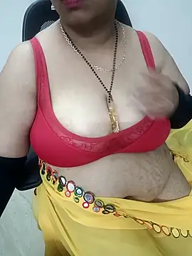 Snapshot of Bhabhiji1 chatting on 04/24/26, 07:16 Bhabhiji1 online show from 04/24/26, 07:16