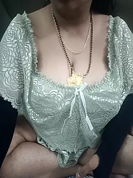 Snapshot of Bhabhiji1 chatting on 04/27/26, 06:28 Bhabhiji1 online show from 04/27/26, 06:28