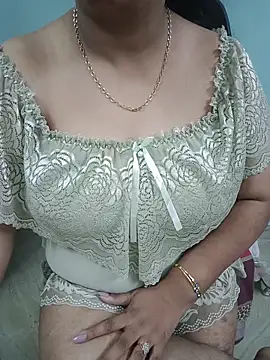 Snapshot of Bhabhiji1 chatting on 06/13/26, 06:55 Bhabhiji1 online show from 06/13/26, 06:55