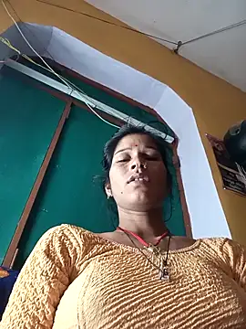 Snapshot of Sonam_pandeyji chatting on 10/31/25, 08:32 Sonam pandeyji online show from 10/31/25, 08:32