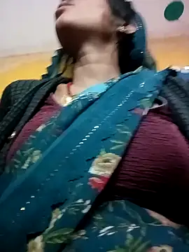 Snapshot of Sonam_pandeyji chatting on 11/11/25, 02:17 Sonam pandeyji online show from 11/11/25, 02:17