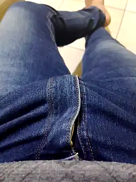 Snapshot of JoaoPedro17cm chatting on 10/03/25, 01:41 JoaoPedro17cm online show from 10/03/25, 01:41