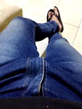 Snapshot of JoaoPedro17cm chatting on 10/26/25, 06:58 JoaoPedro17cm online show from 10/26/25, 06:58