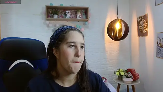 Snapshot of karlarousex chatting on 10/16/25, 02:56 karlarousex online show from 10/16/25, 02:56