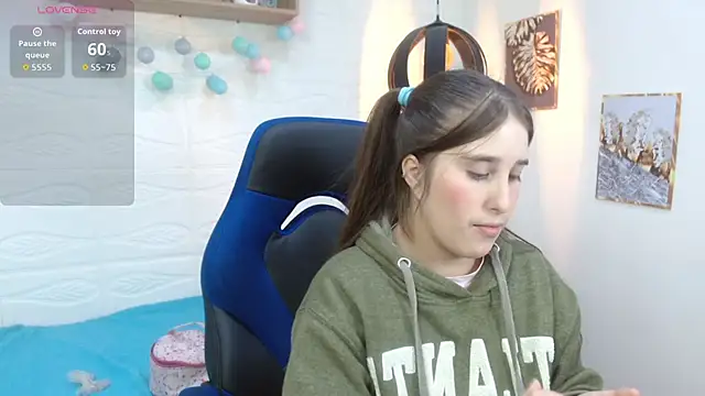 Snapshot of karlarousex chatting on 10/21/25, 04:46 karlarousex online show from 10/21/25, 04:46