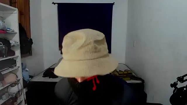 Snapshot of JuanchiT66 chatting on 11/01/25, 08:05 JuanchiT66 online show from 11/01/25, 08:05