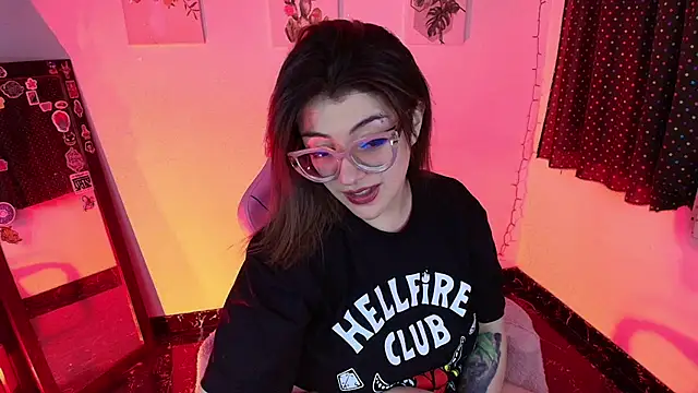 Snapshot of isaferrer06 chatting on 11/26/25, 04:13 isaferrer06 online show from 11/26/25, 04:13