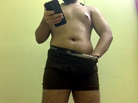 Snapshot of SOUTHKL chatting on 10/25/25, 04:13 SOUTHKL online show from 10/25/25, 04:13