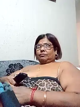 mileesha online show from 11/18/25, 06:34