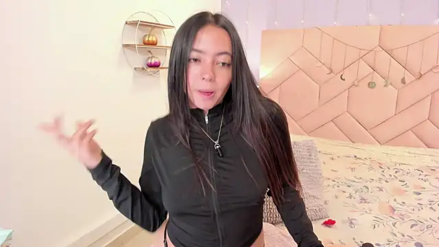 Lara Rouss  online show from 09/11/25, 03:06