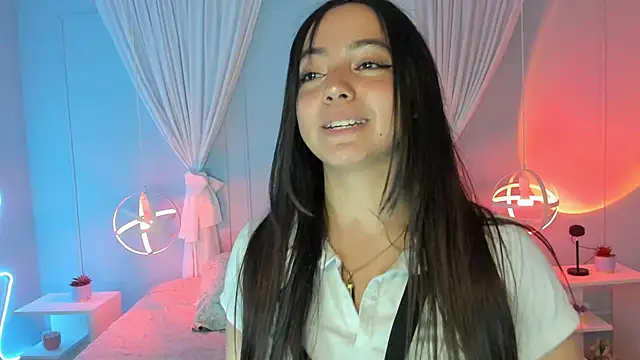 Lara Rouss  online show from 09/23/25, 03:42