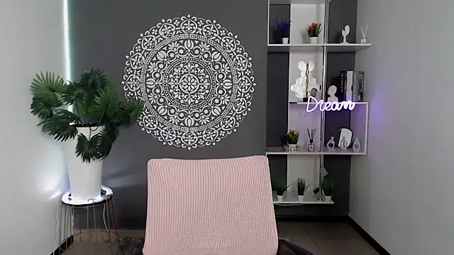 LunaPurrr online show from 09/16/25, 05:52