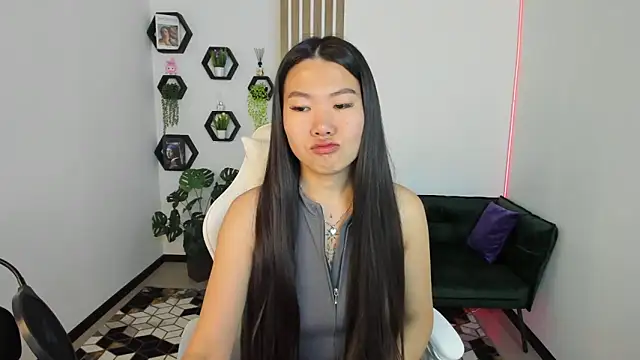 LunaPurrr online show from 09/22/25, 10:56