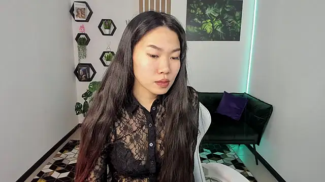 Snapshot of LunaPurrr chatting on 11/22/25, 01:26 LunaPurrr online show from 11/22/25, 01:26