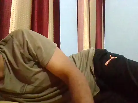 Snapshot of creativecommin chatting on 09/20/25, 06:53 creativecommin online show from 09/20/25, 06:53