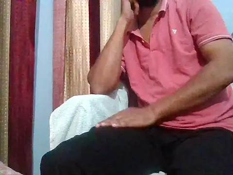 Snapshot of creativecommin chatting on 10/26/25, 06:47 creativecommin online show from 10/26/25, 06:47