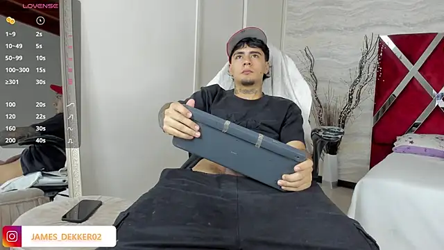 JamesDeker online show from 09/29/25, 08:13