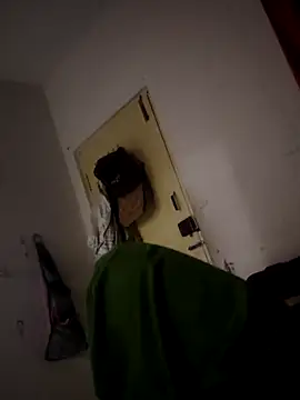 Snapshot of whitelady15 chatting on 11/08/25, 05:56 whitelady15 online show from 11/08/25, 05:56