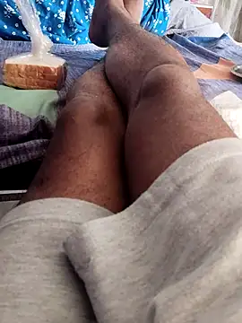 Snapshot of whitelady15 chatting on 11/14/25, 05:28 whitelady15 online show from 11/14/25, 05:28