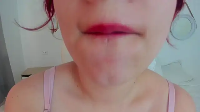 mlle luna online show from 09/12/25, 02:39