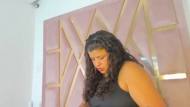 luzenaasm online show from 10/28/25, 04:49