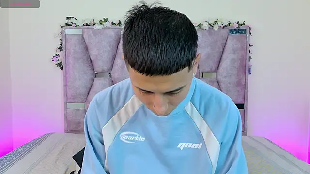 Snapshot of lana_and_liam_ chatting on 11/08/25, 10:37 lana and liam online show from 11/08/25, 10:37