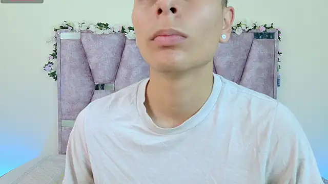 Snapshot of lana_and_liam_ chatting on 11/15/25, 10:34 lana and liam online show from 11/15/25, 10:34