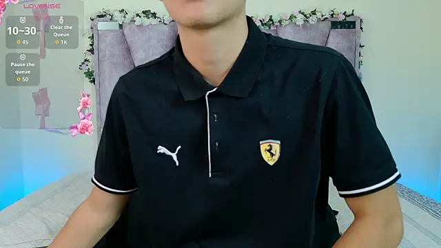 Snapshot of lana_and_liam_ chatting on 11/22/25, 10:47 lana and liam online show from 11/22/25, 10:47