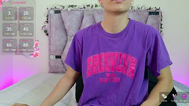 Snapshot of lana_and_liam_ chatting on 11/27/25, 09:22 lana and liam online show from 11/27/25, 09:22