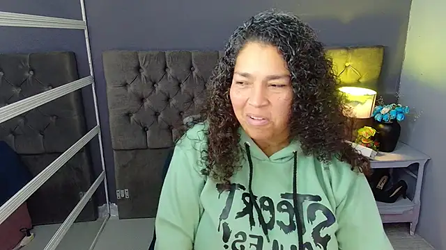 NinaBlazee online show from 09/15/25, 11:43