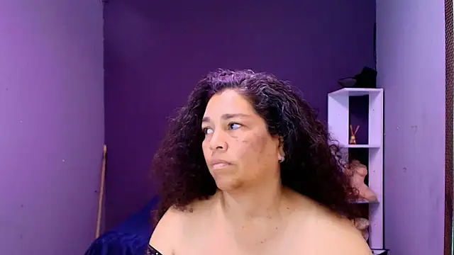 NinaBlazee online show from 10/09/25, 07:23