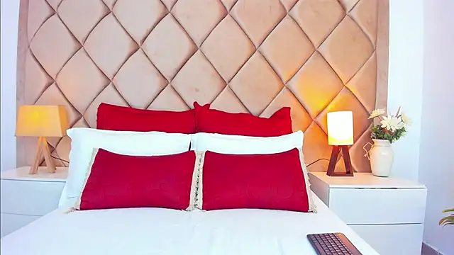 AngelinaDuvall online show from 12/15/25, 10:30