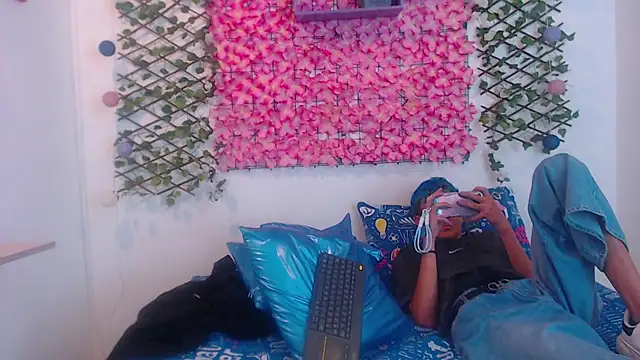 iam lukas   online show from 09/13/25, 04:12