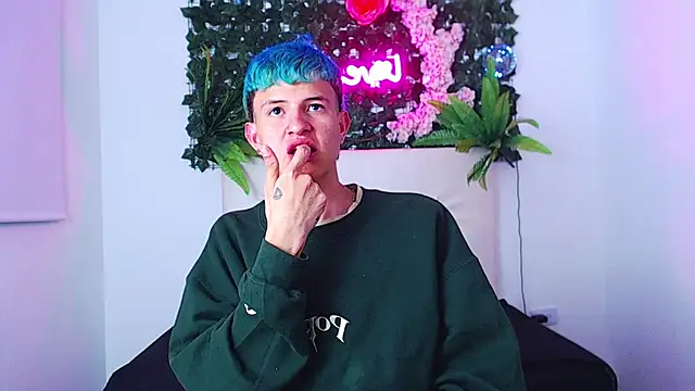 iam lukas   online show from 10/10/25, 03:27