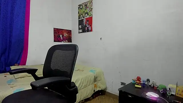 Snapshot of golden_ryyan chatting on 11/26/25, 07:42 golden ryyan online show from 11/26/25, 07:42