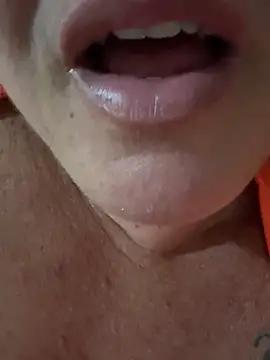 MaluLemos online show from 10/04/25, 02:20