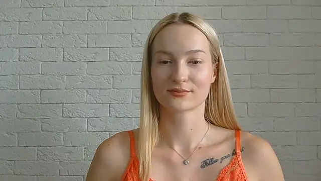 Snapshot of Alice_Sweet_01 chatting on 07/10/26, 11:57 Alice Sweet 01 online show from 07/10/26, 11:57