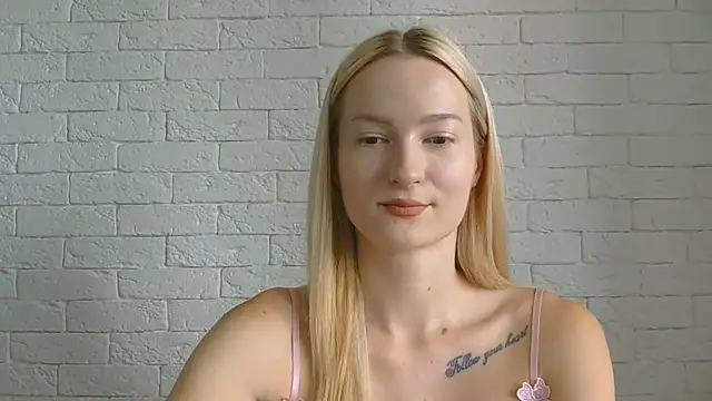 Snapshot of Alice_Sweet_01 chatting on 07/12/26, 08:05 Alice Sweet 01 online show from 07/12/26, 08:05