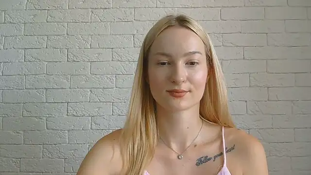 Snapshot of Alice_Sweet_01 chatting on 07/15/26, 11:37 Alice Sweet 01 online show from 07/15/26, 11:37