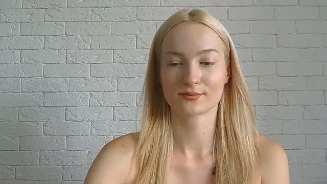 Snapshot of Alice_Sweet_01 chatting on 07/27/26, 11:17 Alice Sweet 01 online show from 07/27/26, 11:17