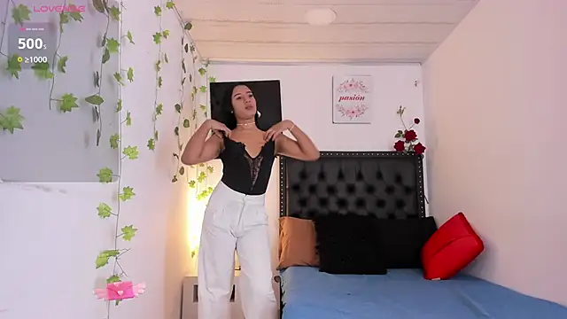 Snapshot of ScarlettVell chatting on 11/28/25, 07:16 ScarlettVell online show from 11/28/25, 07:16