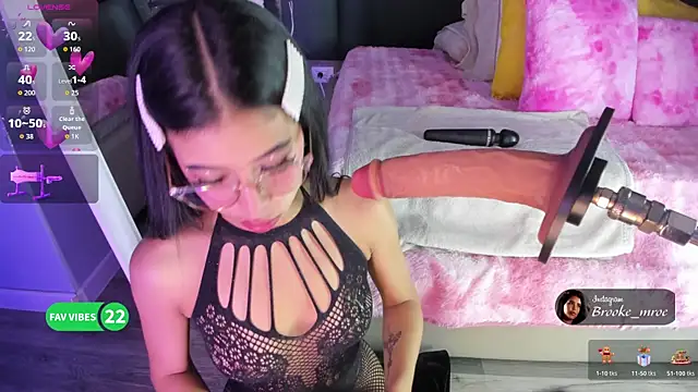 Snapshot of Brooke_monroe chatting on 12/02/25, 04:35 Brooke monroe online show from 12/02/25, 04:35