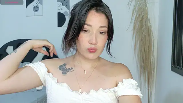 Eliih 01 online show from 06/16/26, 06:32