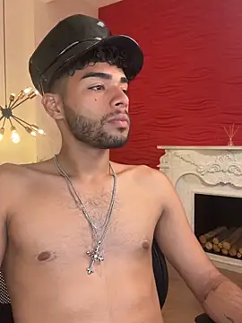 Snapshot of RaphaelDufort chatting on 10/31/25, 11:55 RaphaelDufort online show from 10/31/25, 11:55