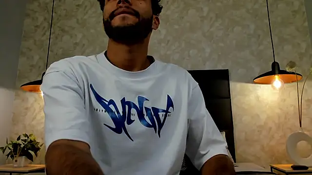 Snapshot of RaphaelDufort chatting on 11/07/25, 11:05 RaphaelDufort online show from 11/07/25, 11:05