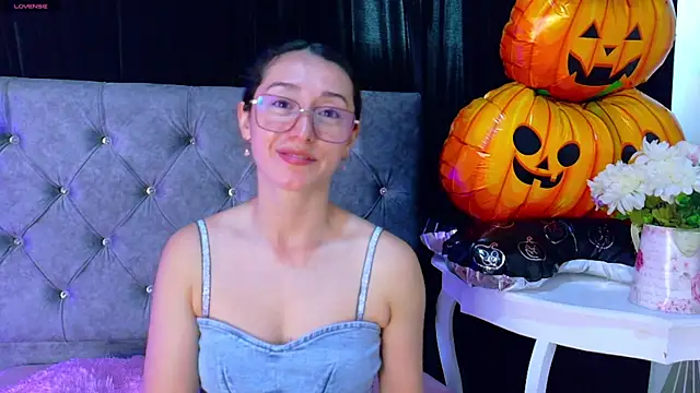 Ginevra esposito online show from 10/28/25, 12:52