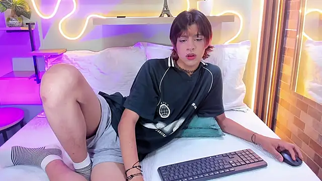 Dan Copers online show from 10/17/25, 02:08