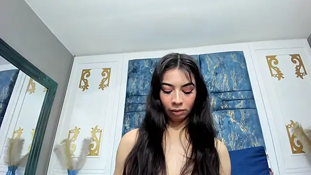 Snapshot of KatherinJohns chatting on 10/29/25, 11:12 KatherinJohns online show from 10/29/25, 11:12