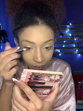 Snapshot of ValentinaStorm1 chatting on 11/09/25, 11:19 ValentinaStorm1 online show from 11/09/25, 11:19